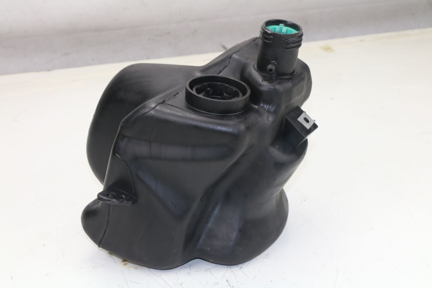 photo de BRANDSTOFTANK PIAGGIO LIBERTY 2T 50 (2009 - 2013) - Hoofdaanzicht