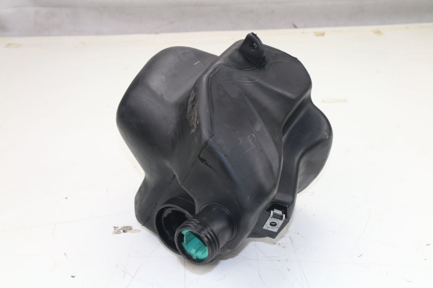 photo de BRANDSTOFTANK PIAGGIO LIBERTY 2T 50 (2009 - 2013) - Detail van het onderdeel