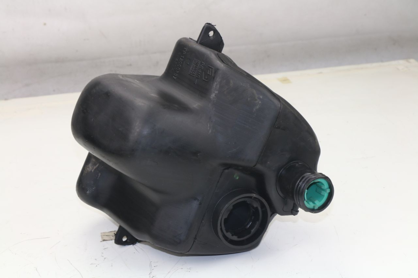 photo de BRANDSTOFTANK PIAGGIO LIBERTY 2T 50 (2009 - 2013) - Andere kijkhoek
