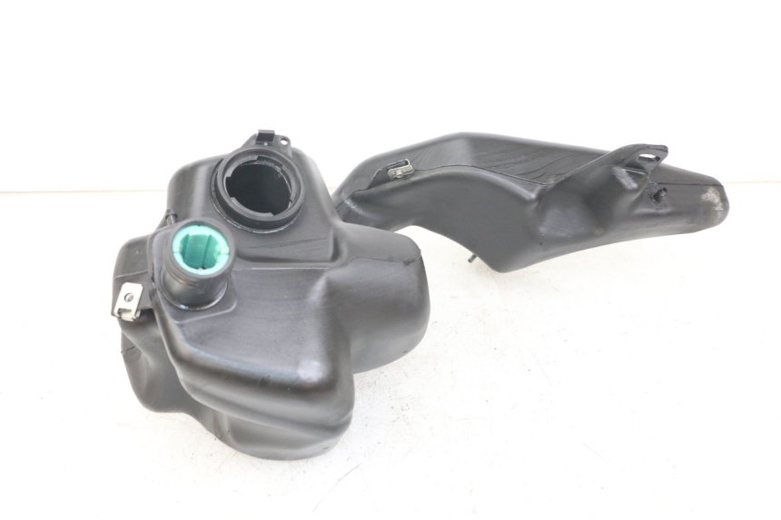 photo de BRANDSTOFTANK PIAGGIO LIBERTY 125 (2009 - 2013) - Hoofdaanzicht