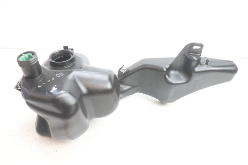 photo de BRANDSTOFTANK PIAGGIO LIBERTY 125 (1998 - 2008) - Andere kijkhoek