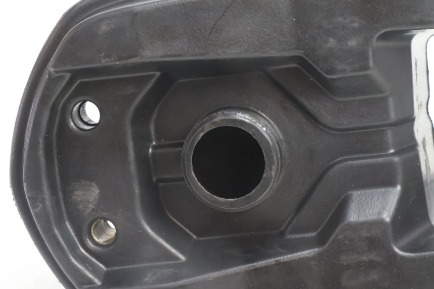 photo de BRANDSTOFTANK PEUGEOT LUDIX BLASTER 50 (2006 - 2014) - Detail van het onderdeel