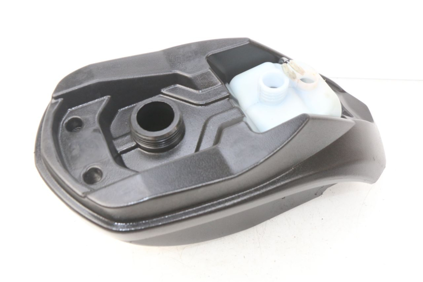 photo de BRANDSTOFTANK PEUGEOT LUDIX 50 (2008 - 2017) - Andere kijkhoek