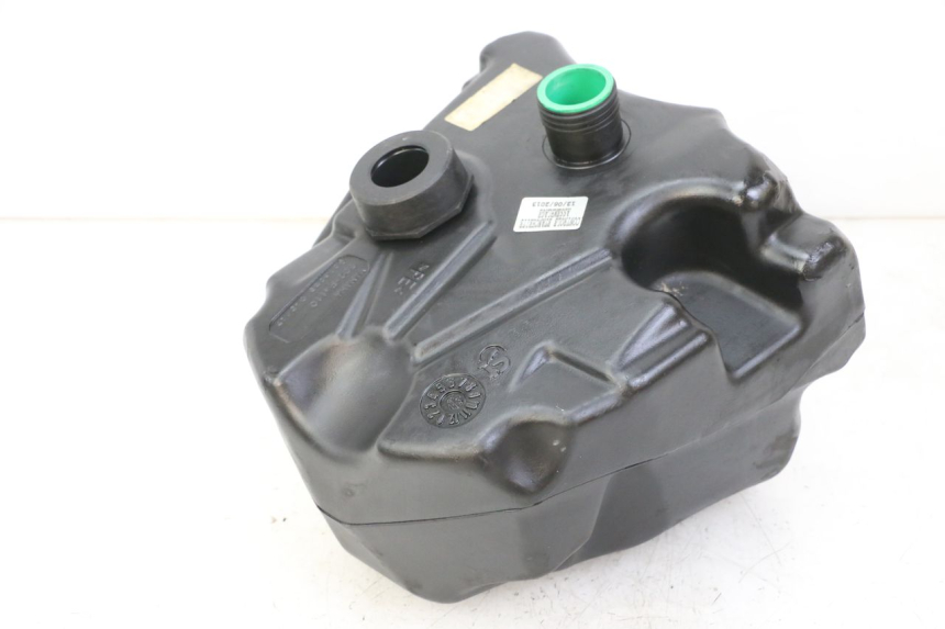 photo de BRANDSTOFTANK MBK OVETTO ONE 2T 50 (2013 - 2017) - Hoofdaanzicht