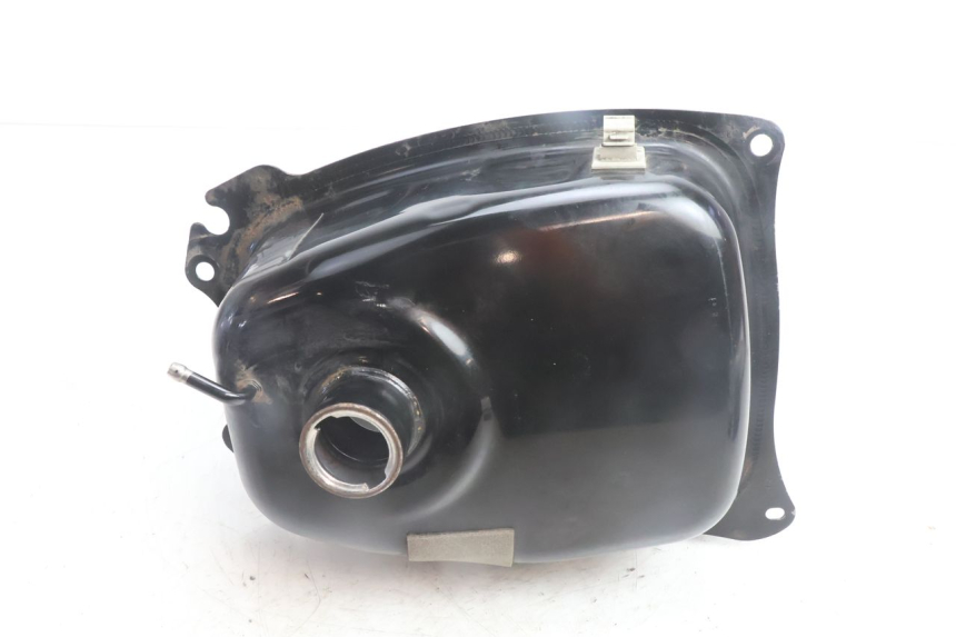 photo de BRANDSTOFTANK YAMAHA N-MAX NMAX 125 (2021 - 2024) - Bevestigingspunten