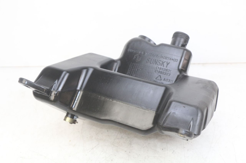 photo de BRANDSTOFTANK PIAGGIO NEW TYPHOON 50 (2010 - 2017) - Andere kijkhoek