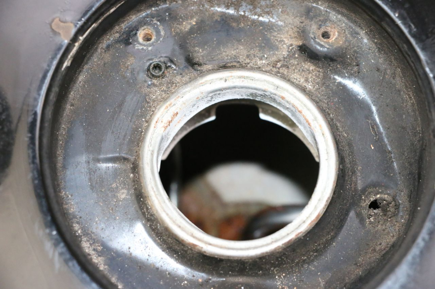 photo de BRANDSTOFTANK HONDA NSR R 125 (1994 - 2003) - Zoom op componenten