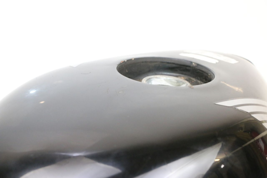 photo de BRANDSTOFTANK HONDA NSR R 125 (1994 - 2003) - Zoom op kwaliteit