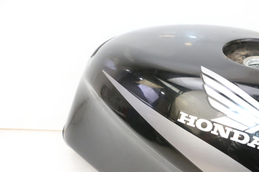photo de BRANDSTOFTANK HONDA NSR R 125 (1994 - 2003) - Detail van het onderdeel