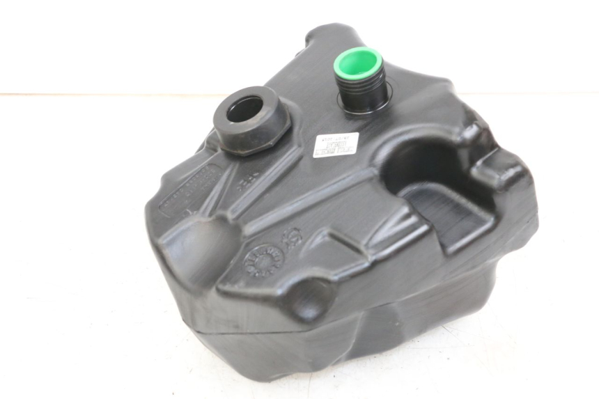 photo de BRANDSTOFTANK MBK OVETTO ONE 2T 50 (2013 - 2017) - Hoofdaanzicht