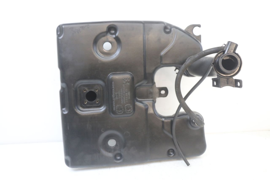 photo de BRANDSTOFTANK PEUGEOT DJANGO 125 (2014 - 2017) - Zoom op gebruiksstaat