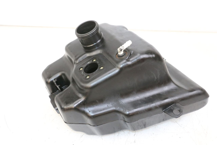 photo de BRANDSTOFTANK PEUGEOT STREETZONE 4T 50 (2018 - 2023) - Andere kijkhoek