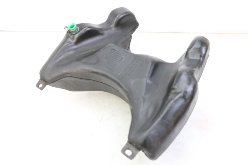 photo de BRANDSTOFTANK PEUGEOT TKR TREKKER FURIOUS 50 (2005 - 2014) - Detail van het onderdeel