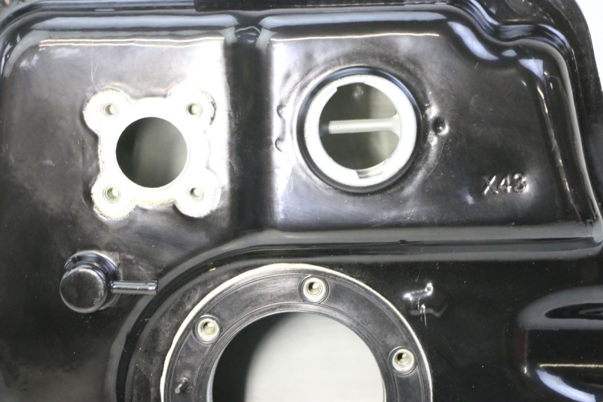 photo de BRANDSTOFTANK PEUGEOT TWEET 4T 50 (2023 - 2025) - Overzicht