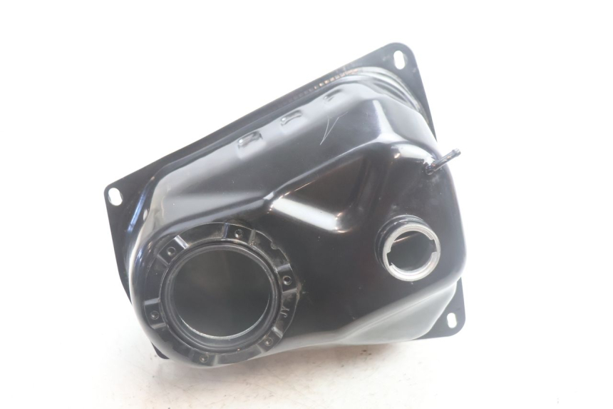 photo de BRANDSTOFTANK JM MOTORS R-MAX TECH 50 (2024 - 2026) - Bevestigingspunten