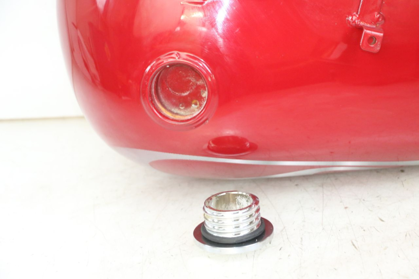 photo de BRANDSTOFTANK REGAL RAPTOR SPYDER 125 (2010 - 2018) - Bevestigingspunten