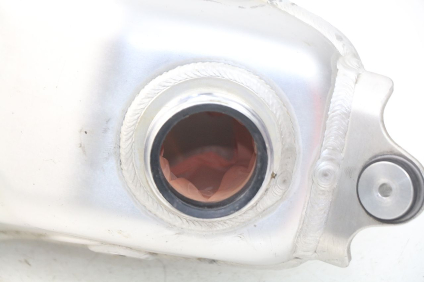 photo de BRANDSTOFTANK SUZUKI RMZ RM-Z 450 (2008 - 2011) - Zoom op gebruiksstaat