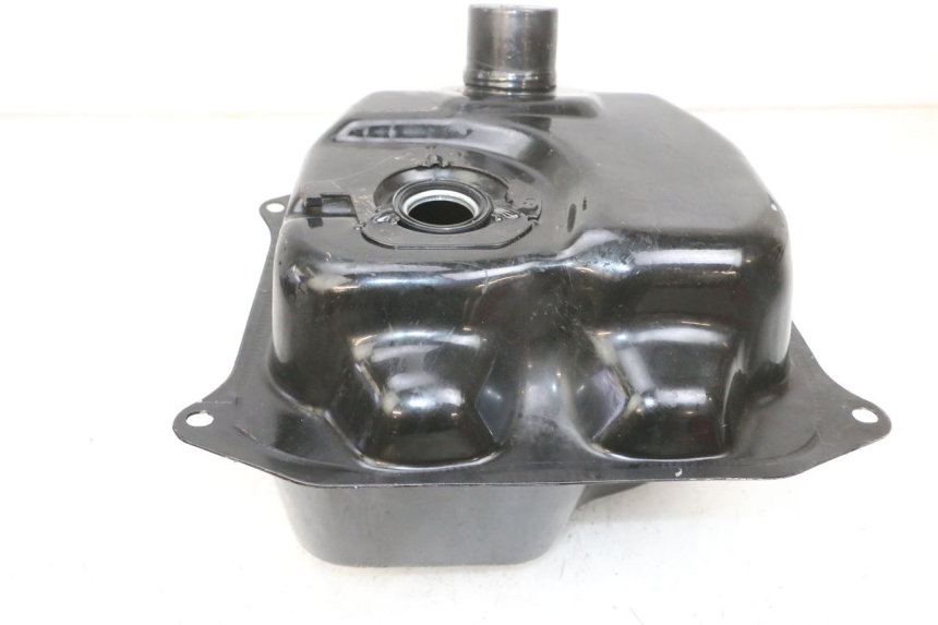 photo de BRANDSTOFTANK TNT MOTOR ROMA 10' 4T 50 (2019 - 2022) - Bevestigingspunten