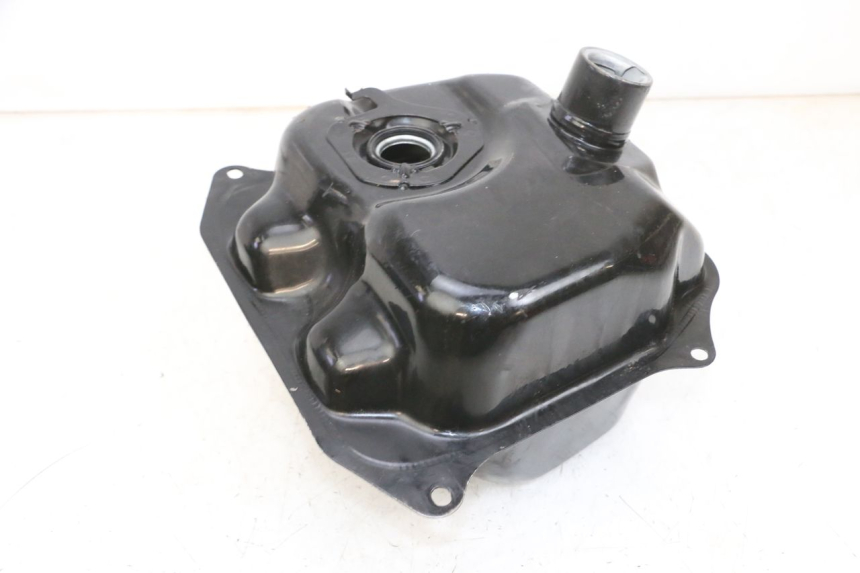 photo de BRANDSTOFTANK TNT MOTOR ROMA 10' 4T 50 (2019 - 2022) - Staat van het oppervlak