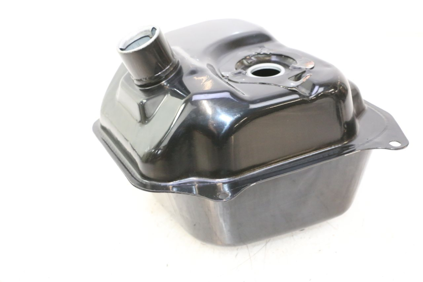 photo de BRANDSTOFTANK TNT MOTOR ROMA 10' 4T 50 (2007 - 2018) - Bevestigingspunten
