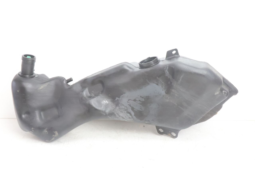 photo de BRANDSTOFTANK GILERA RUNNER SP 50 (2002 - 2004) - Hoofdaanzicht