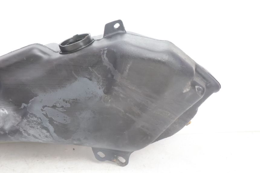 photo de BRANDSTOFTANK GILERA RUNNER SP 50 (2002 - 2004) - Zoom op gebruiksstaat
