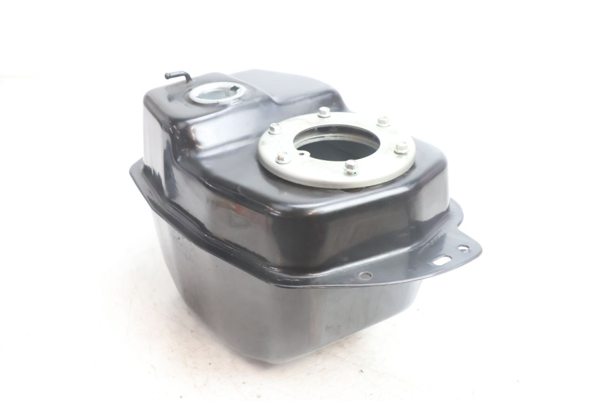 photo de BRANDSTOFTANK JM MOTORS SANTANA EVO 50 (2024 - 2026) - Detail van het onderdeel