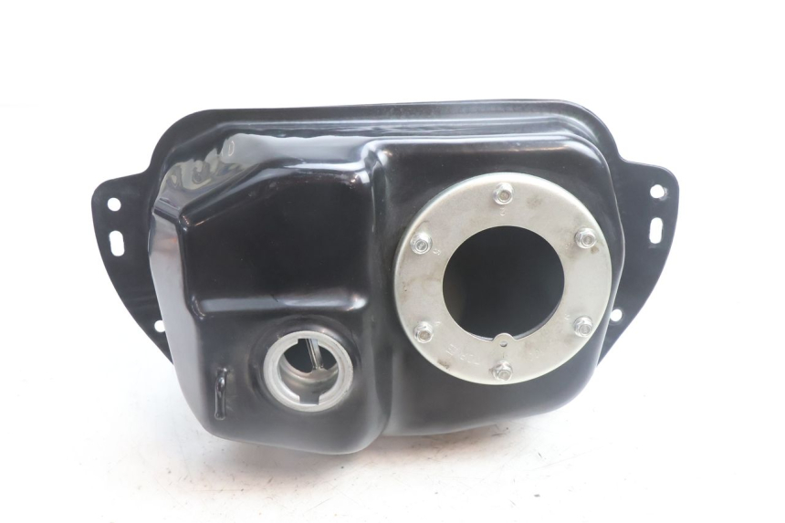 photo de BRANDSTOFTANK JM MOTORS SANTANA EVO 50 (2024 - 2026) - Andere kijkhoek