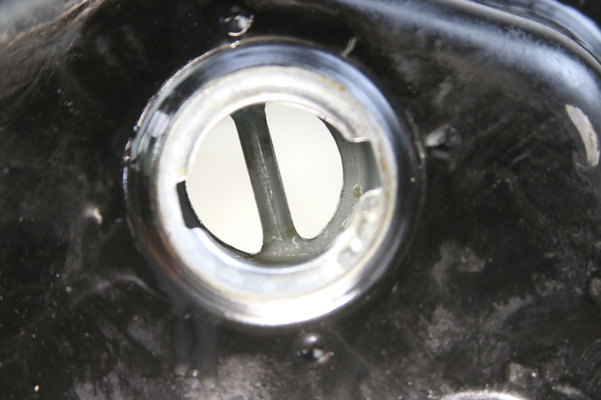 photo de BRANDSTOFTANK JM MOTORS SANTANA 50 (2014 - 2023) - Zoom op gebruiksstaat