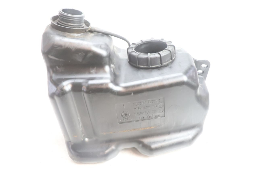 photo de BRANDSTOFTANK PEUGEOT SATELIS 125 (2006 - 2009) - Zoom op gebruiksstaat
