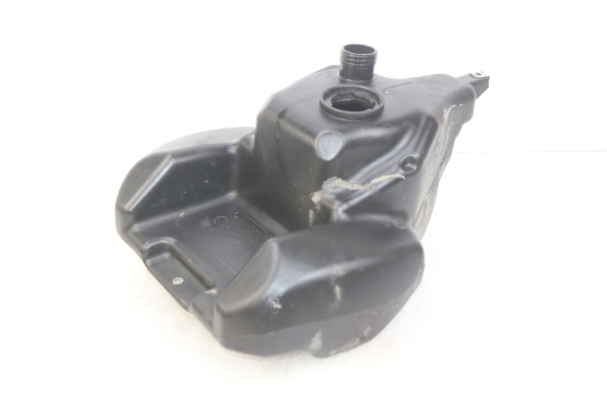 photo de BRANDSTOFTANK APRILIA SCARABEO 100 (2003 - 2012) - Zoom op gebruiksstaat