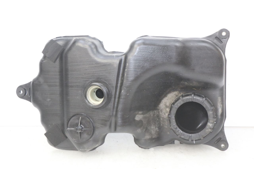 photo de BRANDSTOFTANK SUZUKI SIXTEEN 125 (2008 - 2010) - Hoofdaanzicht