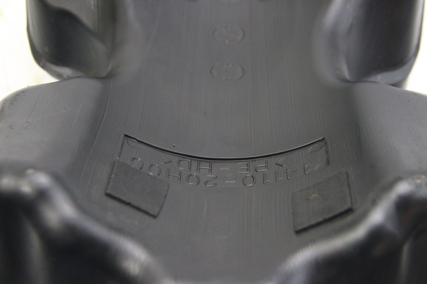 photo de BRANDSTOFTANK SUZUKI SIXTEEN 125 (2008 - 2010) - Aanvullende foto