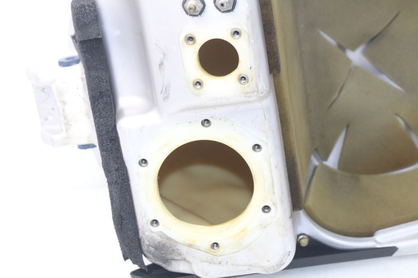 photo de BRANDSTOFTANK TRIUMPH SPRINT ST ABS 1050 (2005 - 2007) - Andere kijkhoek