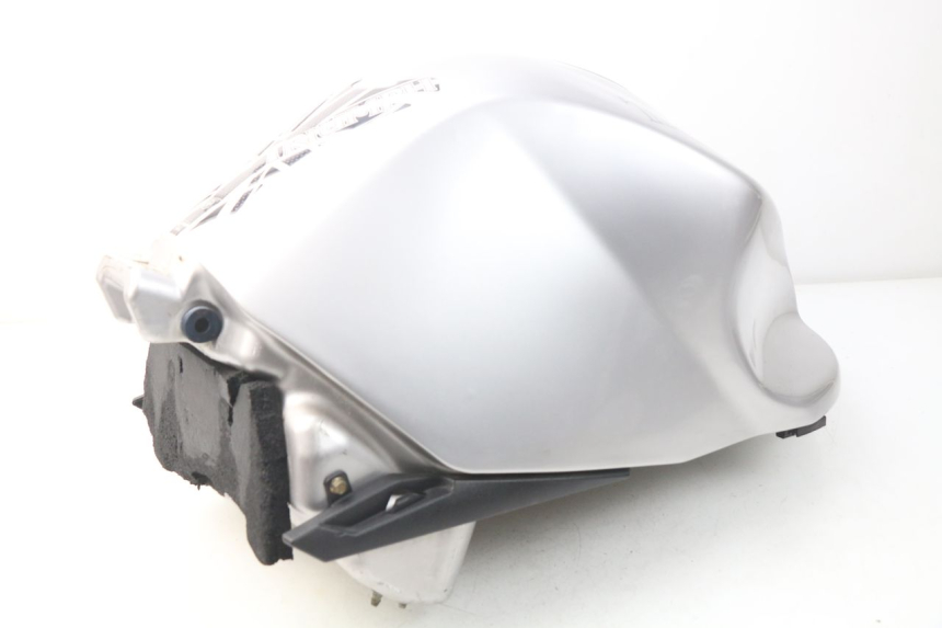 photo de BRANDSTOFTANK TRIUMPH SPRINT ST ABS 1050 (2005 - 2007) - Overzicht