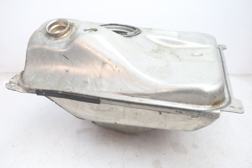 photo de BRANDSTOFTANK CAN-AM SPYDER RS 1000 (2008 - 2012) - Detail van het onderdeel