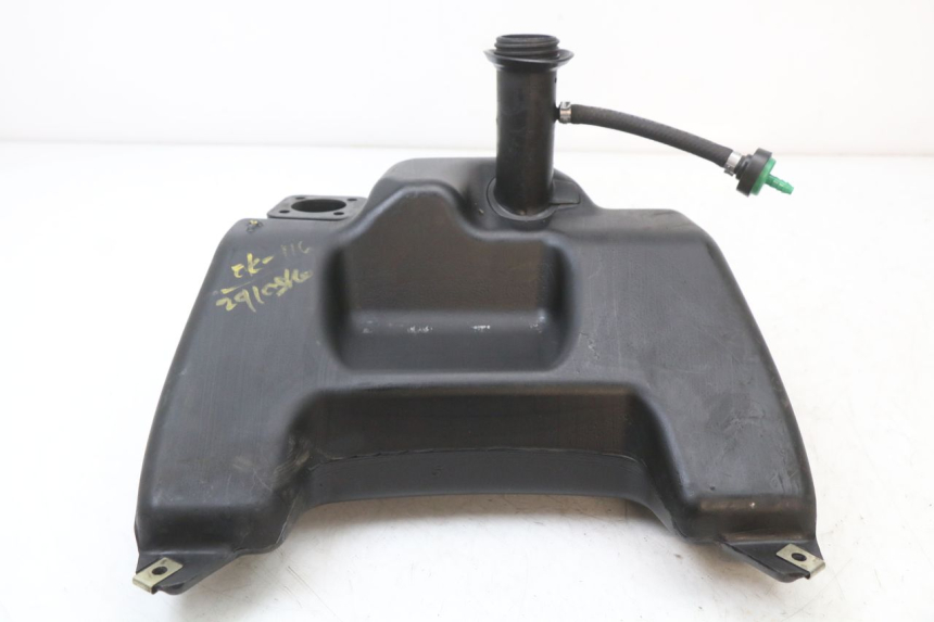 photo de BRANDSTOFTANK APRILIA SR 2T 50 (2018 - 2022) - Detail van het onderdeel