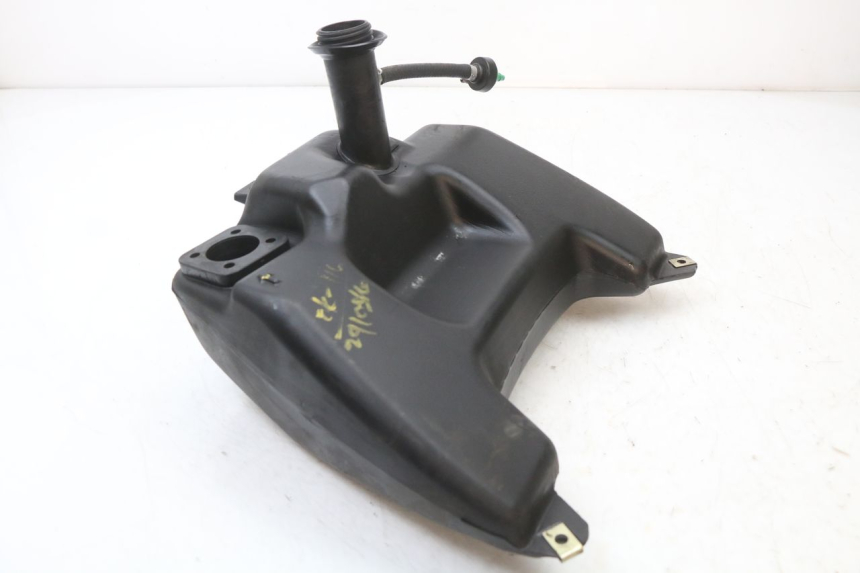 photo de BRANDSTOFTANK APRILIA SR 2T 50 (2018 - 2022) - Zoom op gebruiksstaat