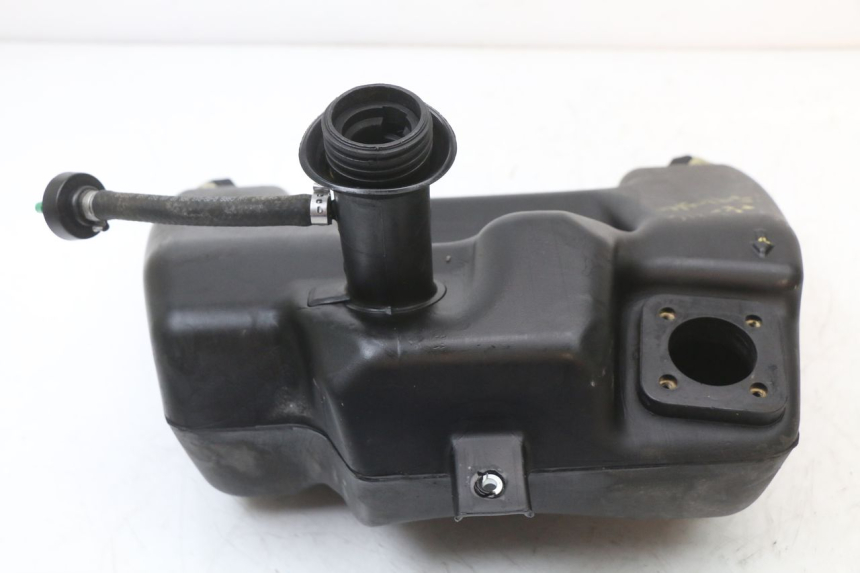 photo de BRANDSTOFTANK APRILIA SR 2T 50 (2018 - 2022) - Technische close-up