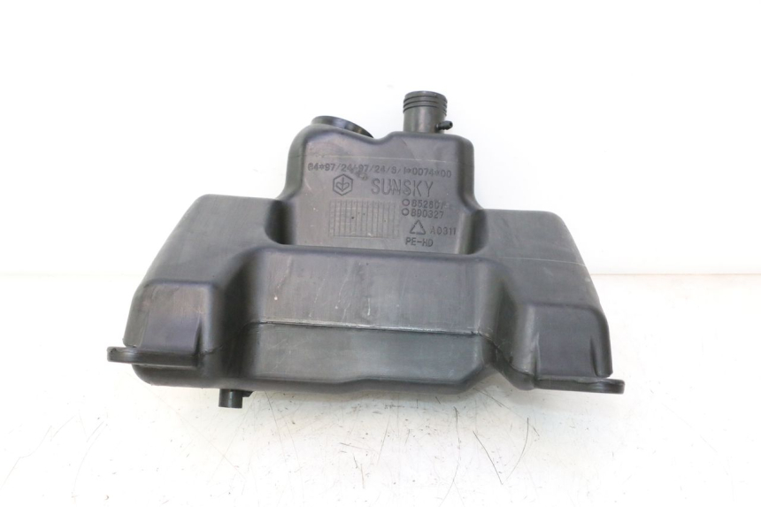 photo de BRANDSTOFTANK APRILIA SR 2T 50 (2012 - 2017) - Andere kijkhoek