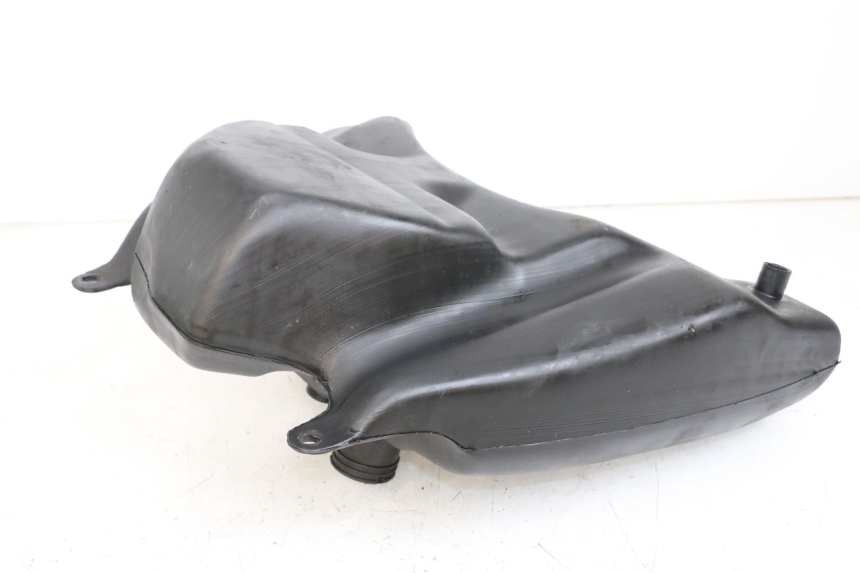 photo de BRANDSTOFTANK APRILIA SR CARB LC 2T 50 (2004 - 2012) - Detail van het onderdeel