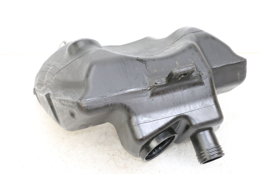 photo de BRANDSTOFTANK APRILIA SR MOTARD 50 (2012 - 2018) - Detail van het onderdeel