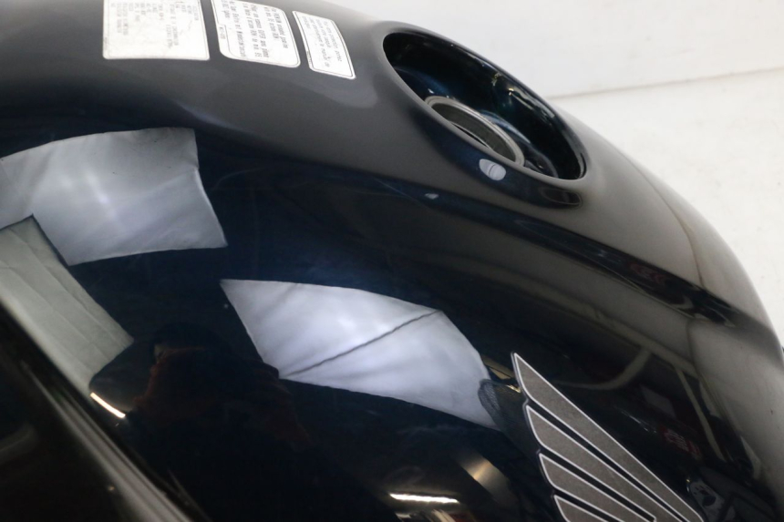 photo de BRANDSTOFTANK HONDA ST PAN EUROPEAN 1300 (2002 - 2013) - Technische close-up
