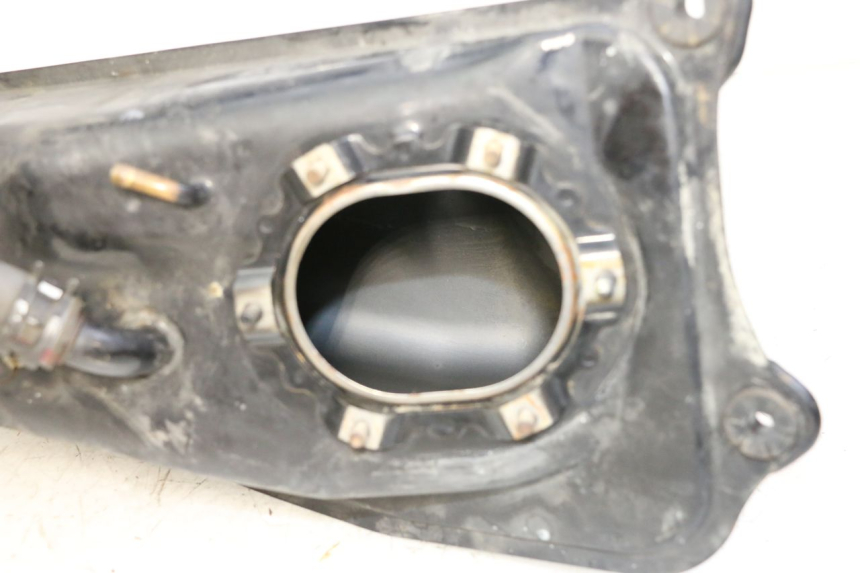 photo de BRANDSTOFTANK HONDA ST PAN EUROPEAN 1300 (2002 - 2013) - Zoom op gebruiksstaat