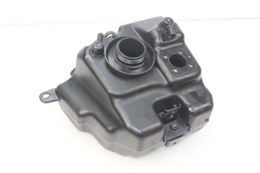 photo de BRANDSTOFTANK PEUGEOT STREETZONE 4T 50 (2018 - 2023) - Hoofdaanzicht