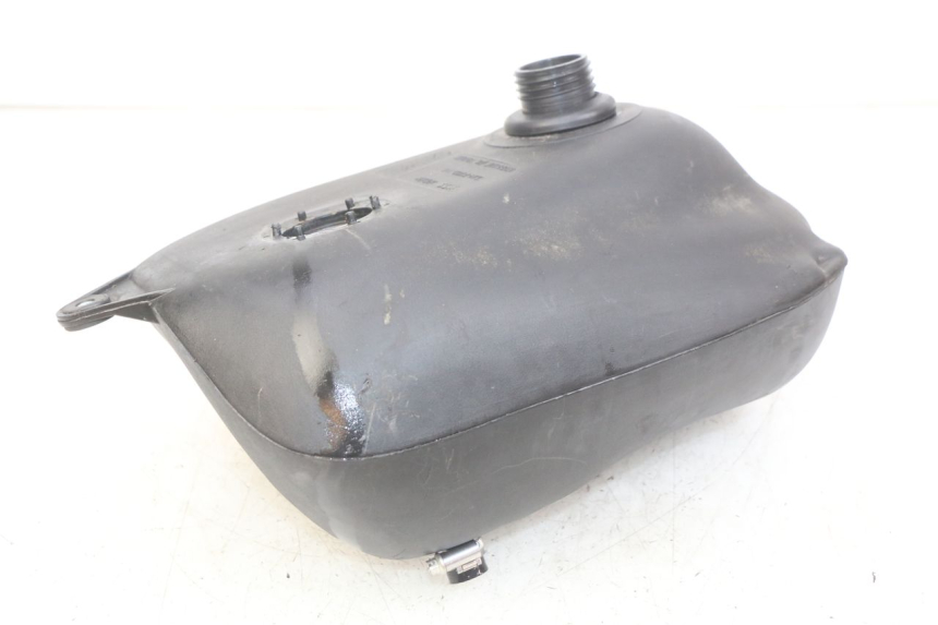 photo de BRANDSTOFTANK MBK STUNT NAKED 50 (2004 - 2018) - Andere kijkhoek
