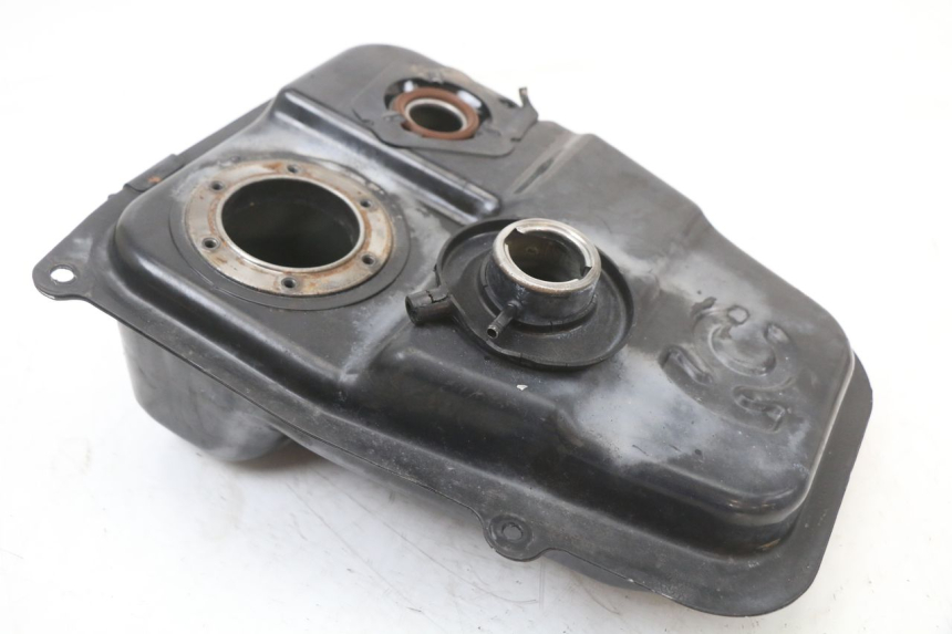 photo de BRANDSTOFTANK KYMCO SUPER 8 4T 50 (2021 - 2024) - Andere kijkhoek