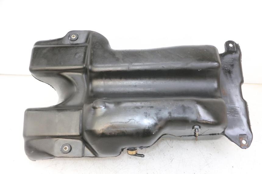 photo de BRANDSTOFTANK PIAGGIO SUPER LX 125 (2000 - 2003) - Zoom op gebruiksstaat