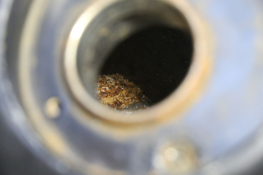 photo de BRANDSTOFTANK YAMAHA TDR DELTABOX 125 (1997 - 2003) - Kenmerkende details