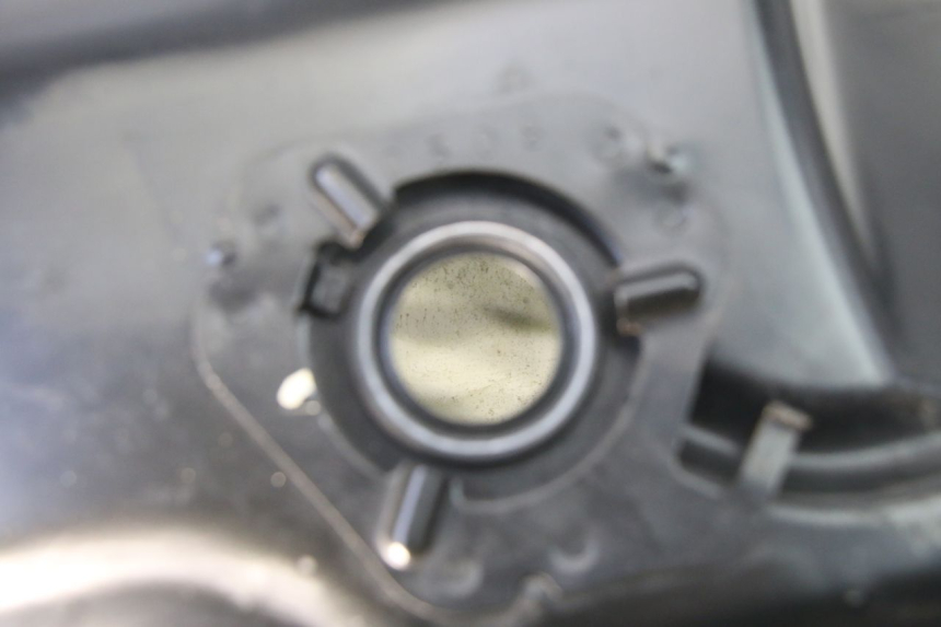 photo de BRANDSTOFTANK PEUGEOT TWEET 4T 50 (2014 - 2019) - Bevestigingspunten